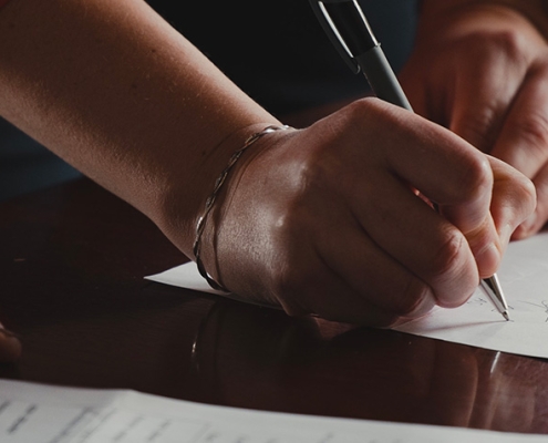 Quelle est l’utilité de la clause d’élection de for dans vos contrats?